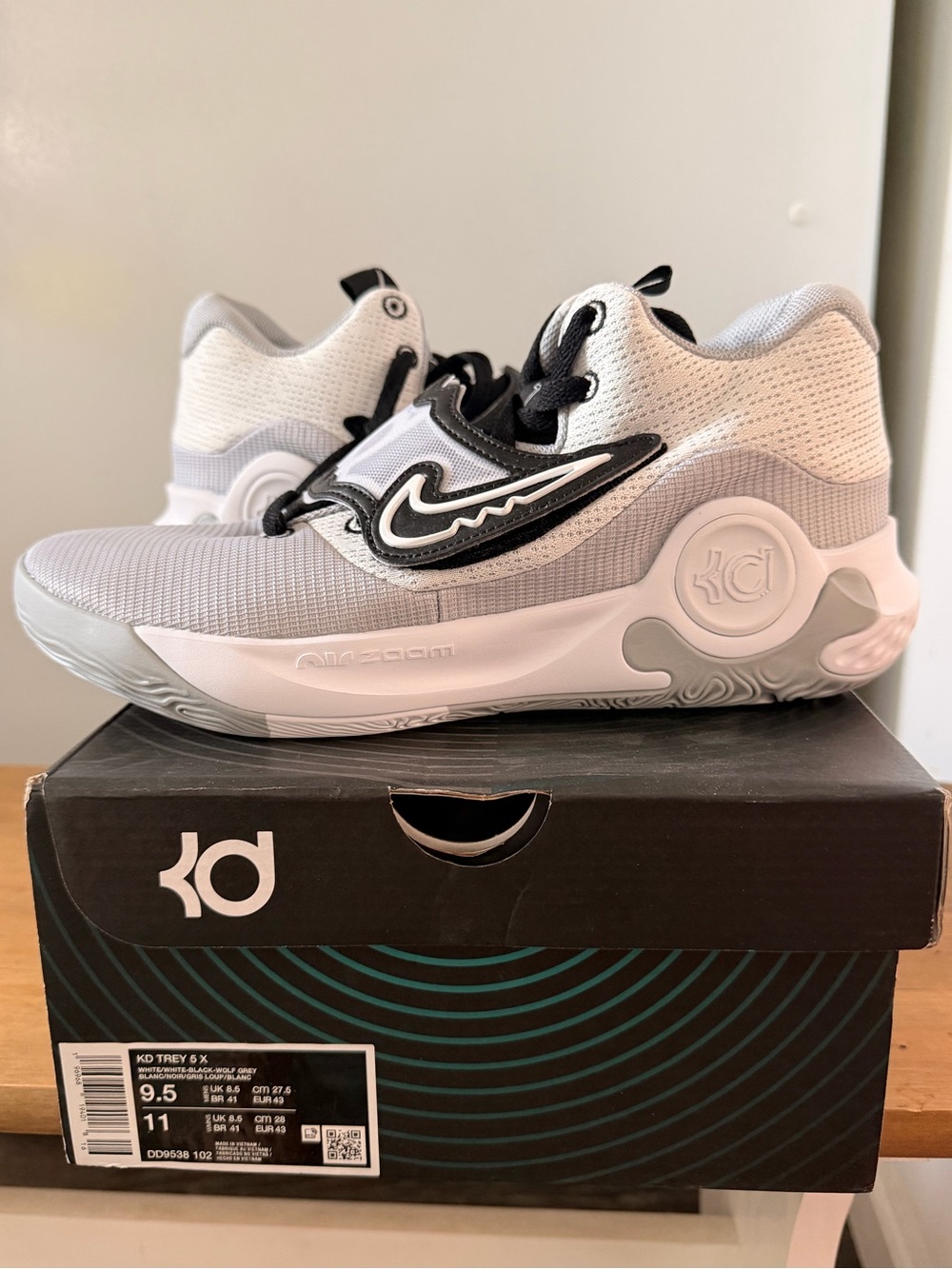 Nike Kids Basketball Sneakers in White, Gray & Black
